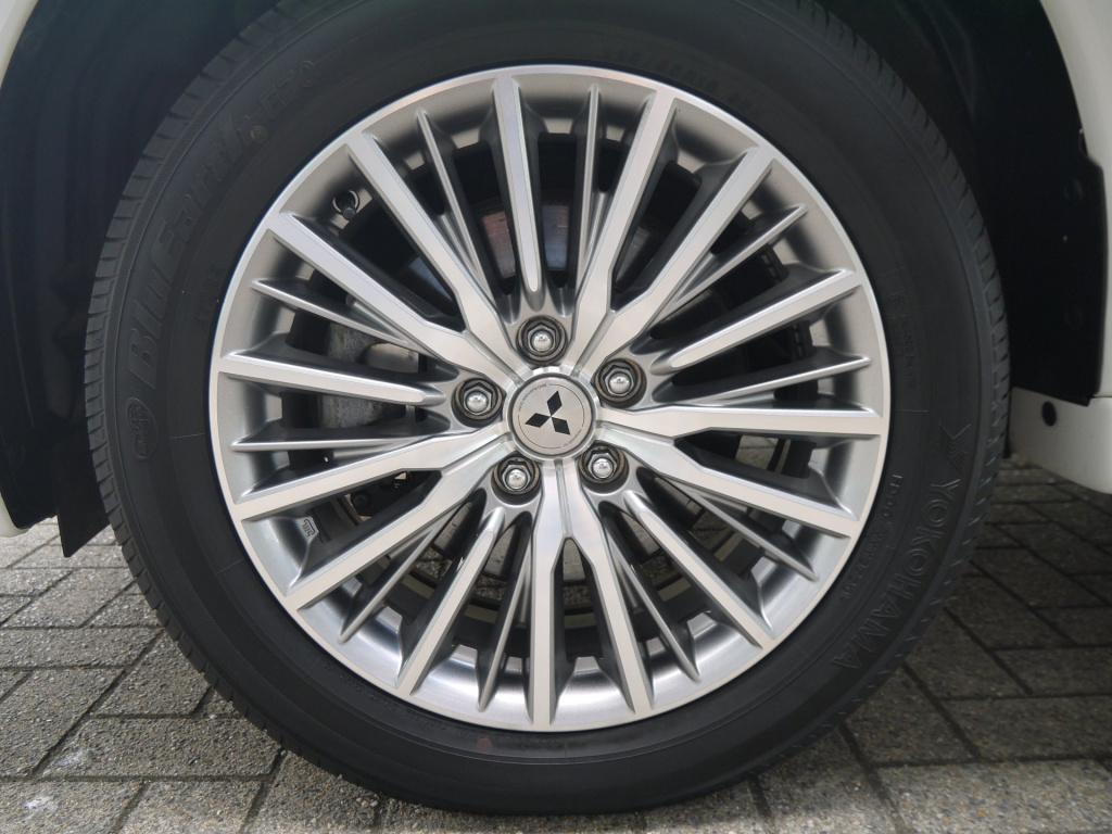Mitsubishi Outlander 2.4 phev instyle|trekhaak|rijklaar