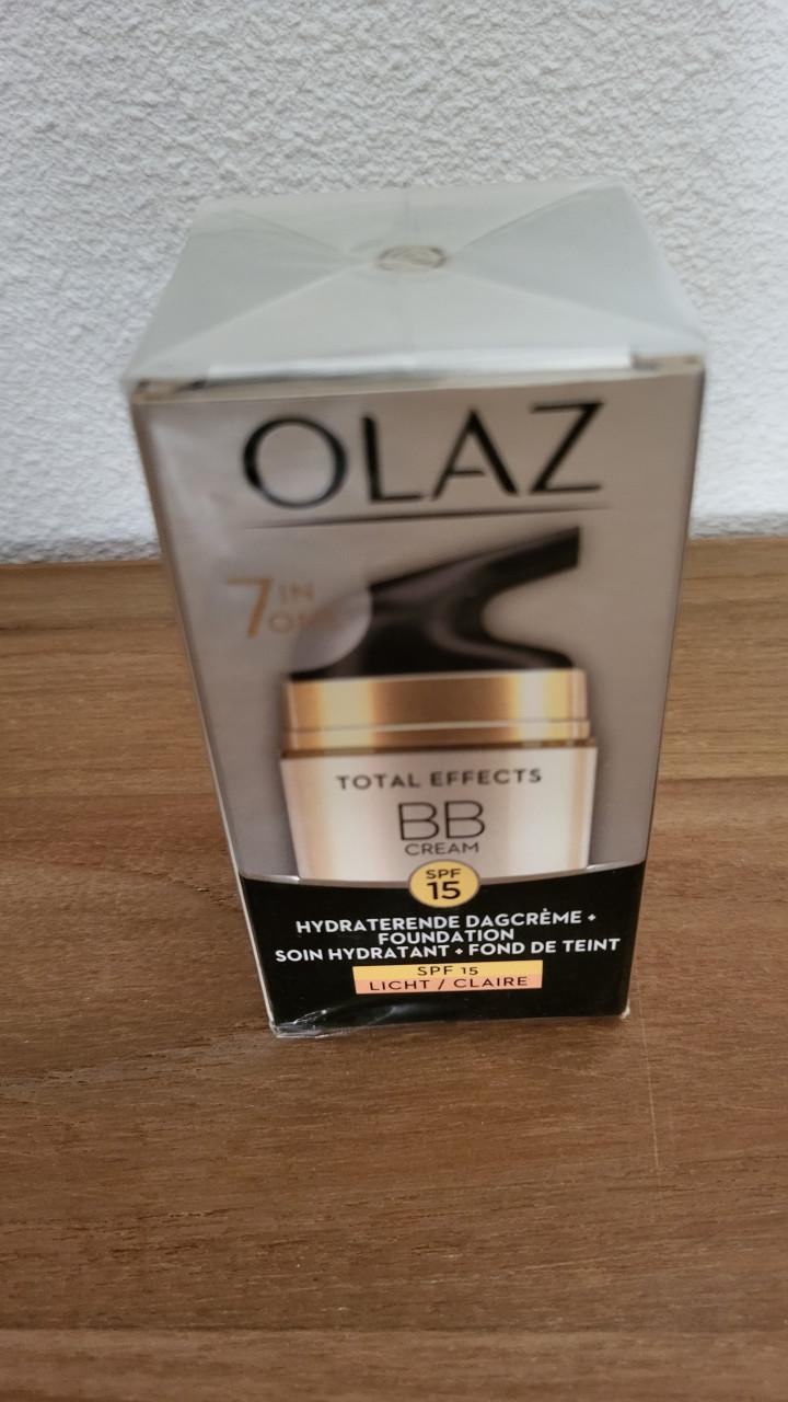Olaz Total Effects BB Cream Light SPF 15 50 ml  - NIEUW