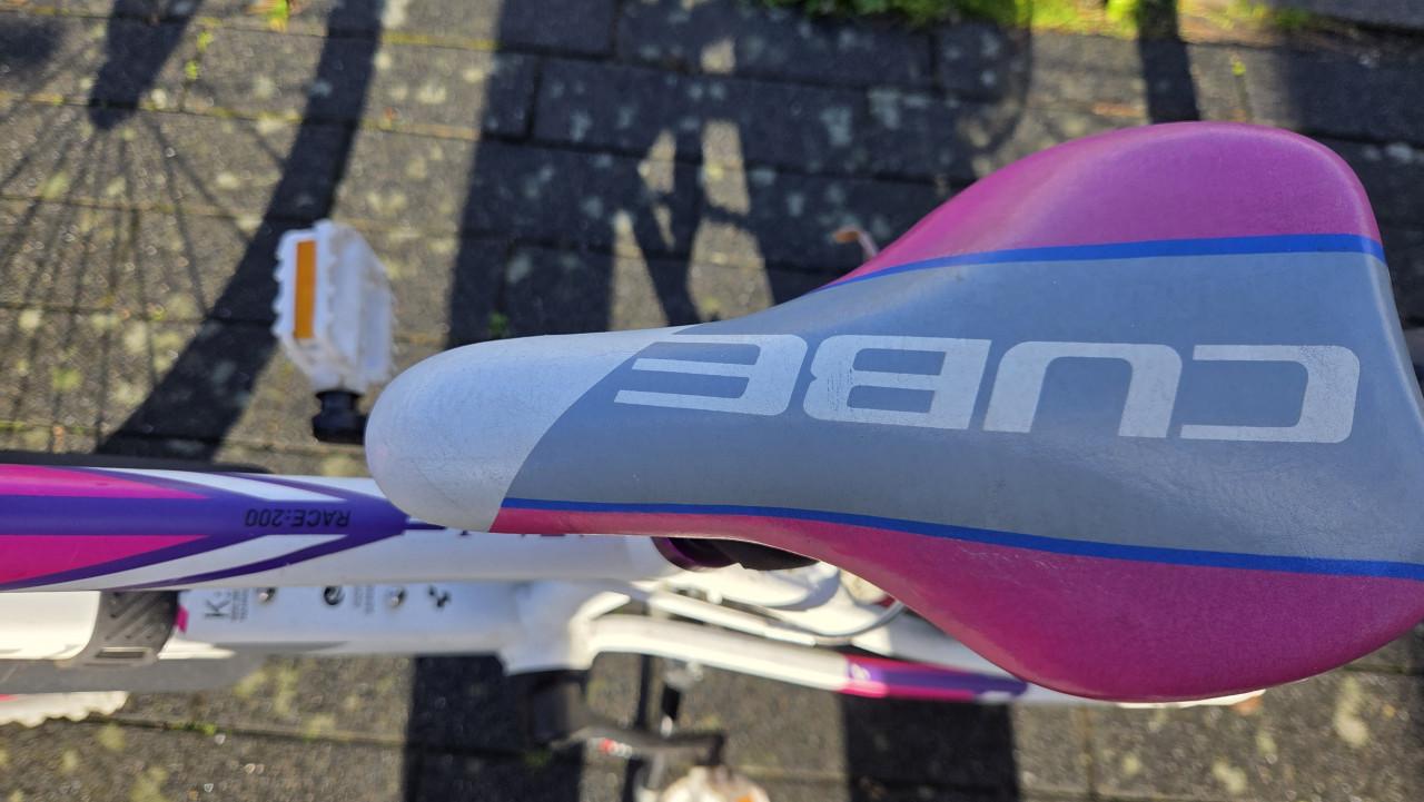 CUBE meisjesfiets 20 inch.