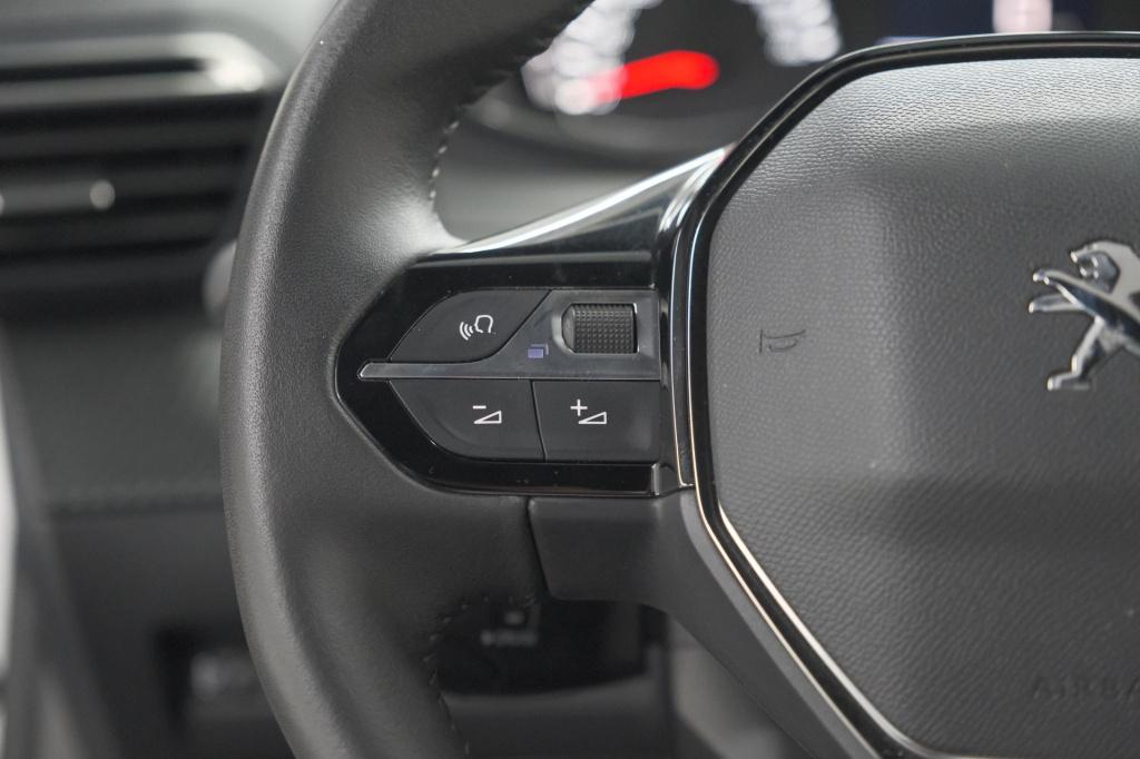 Peugeot 2008 puretech 100 active pack | allseason banden | parkeersensoren 