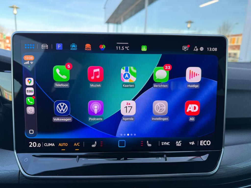 Volkswagen Golf 1.5 ehybrid 50 edition automaat , elektrische voorstoelen, 