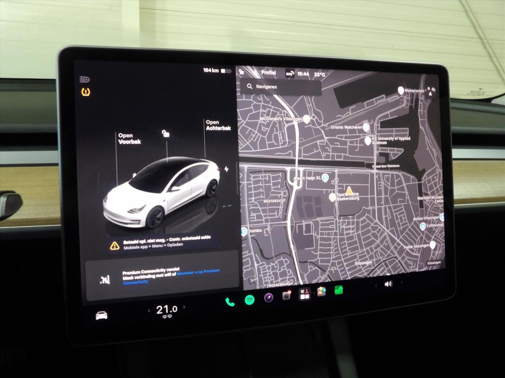 Tesla Model 3 standard 60 kwh plus rwd