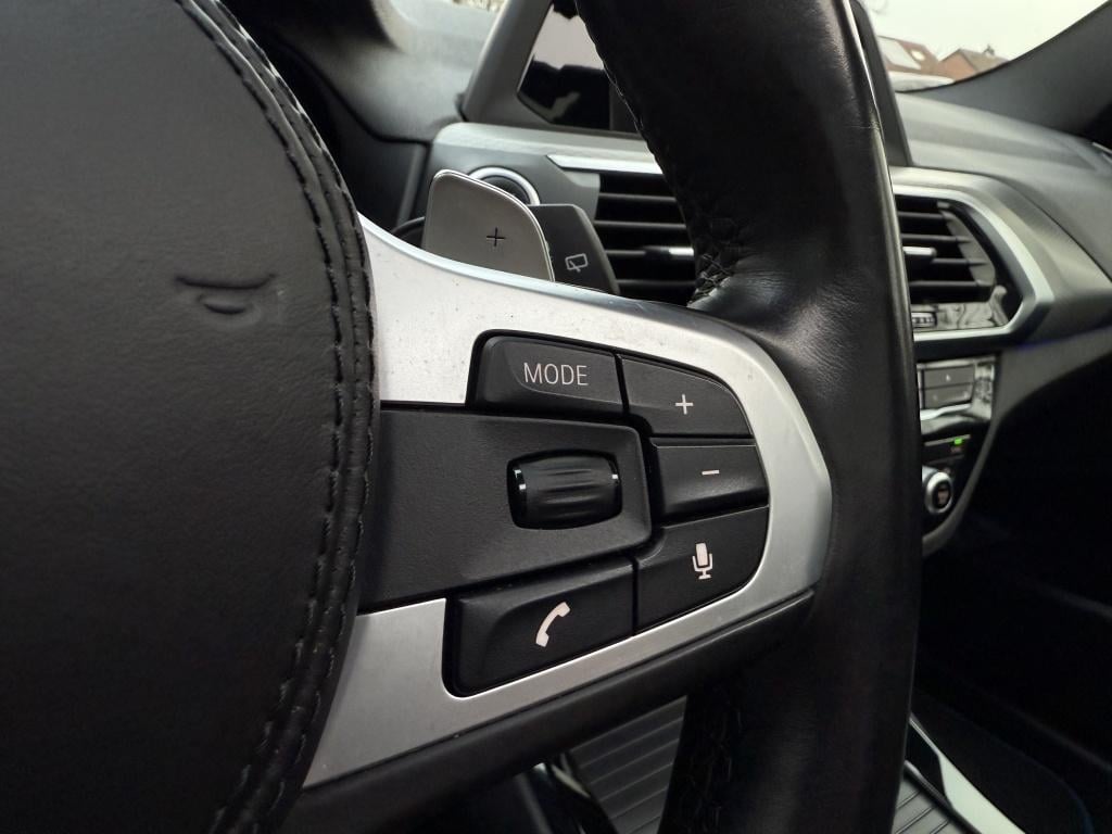 BMW X3 xdrive20i high executive // m-sport // pano // dealerondhouden /