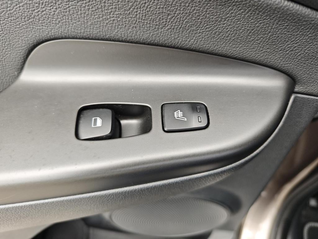 Hyundai Kona ev premium 64 kwh soh 98%