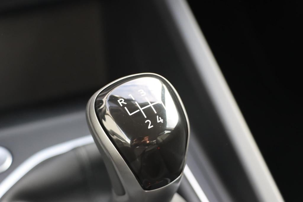 Volkswagen Golf 1.5 tsi life 130pk