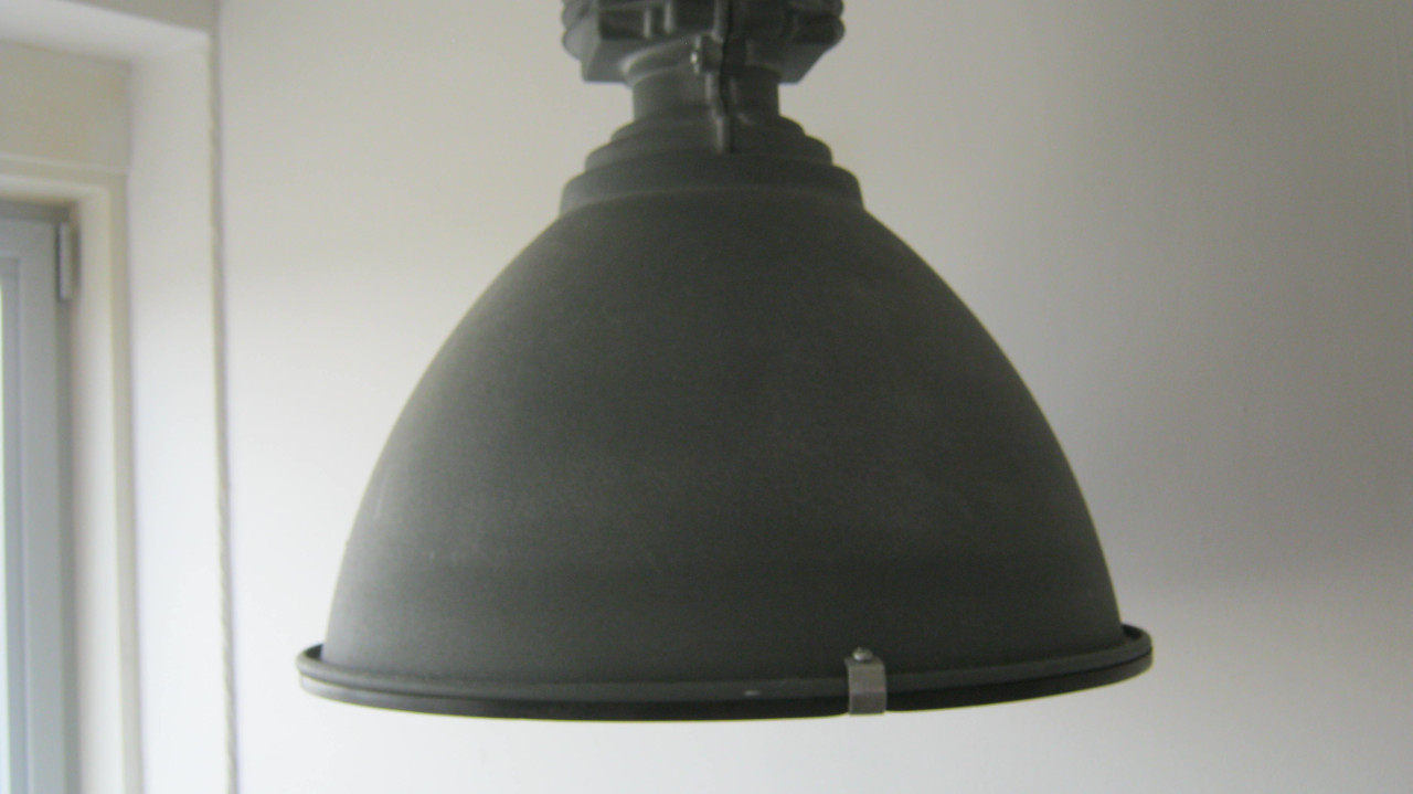 TE KOOP 2X SUPER GROOTE INDUSTRUELE LAMPEN ALLE 2 VOOR 50 EURO