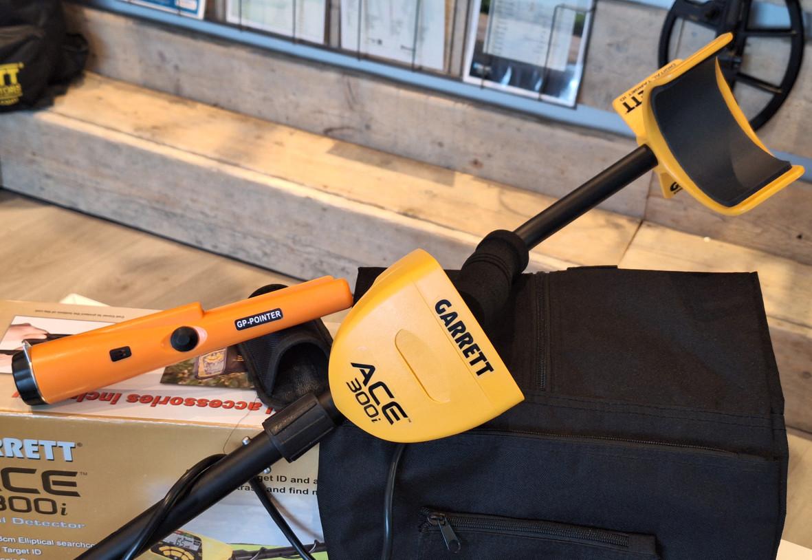 Diverse tweedehands A-merk metaaldetectie apparatuur bij De Detectorshop
