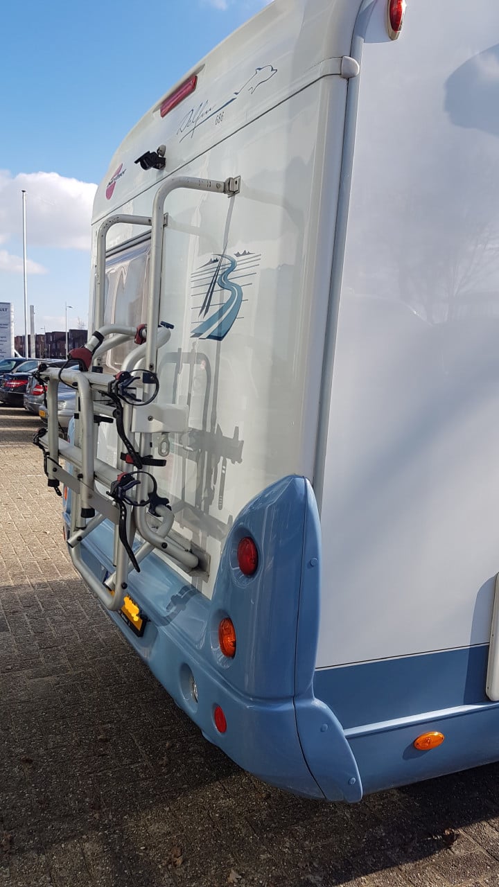 Te koop:  wegens stoppen met kamperen, camper Burstner Delfin 686