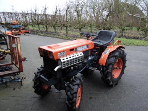 Kubota compact trekker + ferrari diesel frees