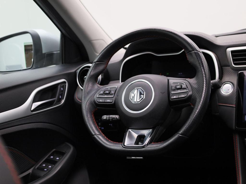 MG Zs Ev long range luxury 70 kwh 3-fase 11kw-lader | leder | panoramadak |