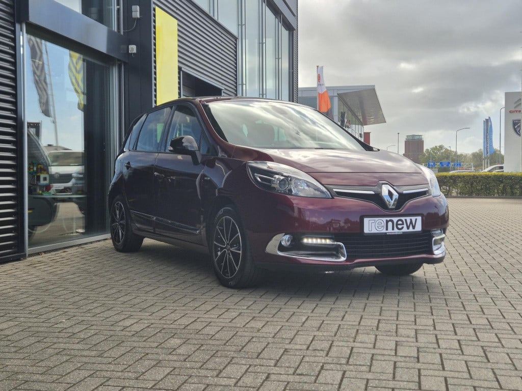 Renault Scenic tce 130 bose navigatie, trekhaak, climate control, cruise co