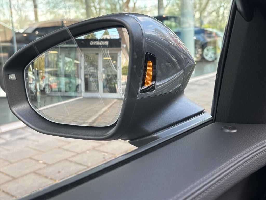 Volkswagen Passat 1.5 etsi 150pk dsg-7 elegance| camera| dode hoek|head up|