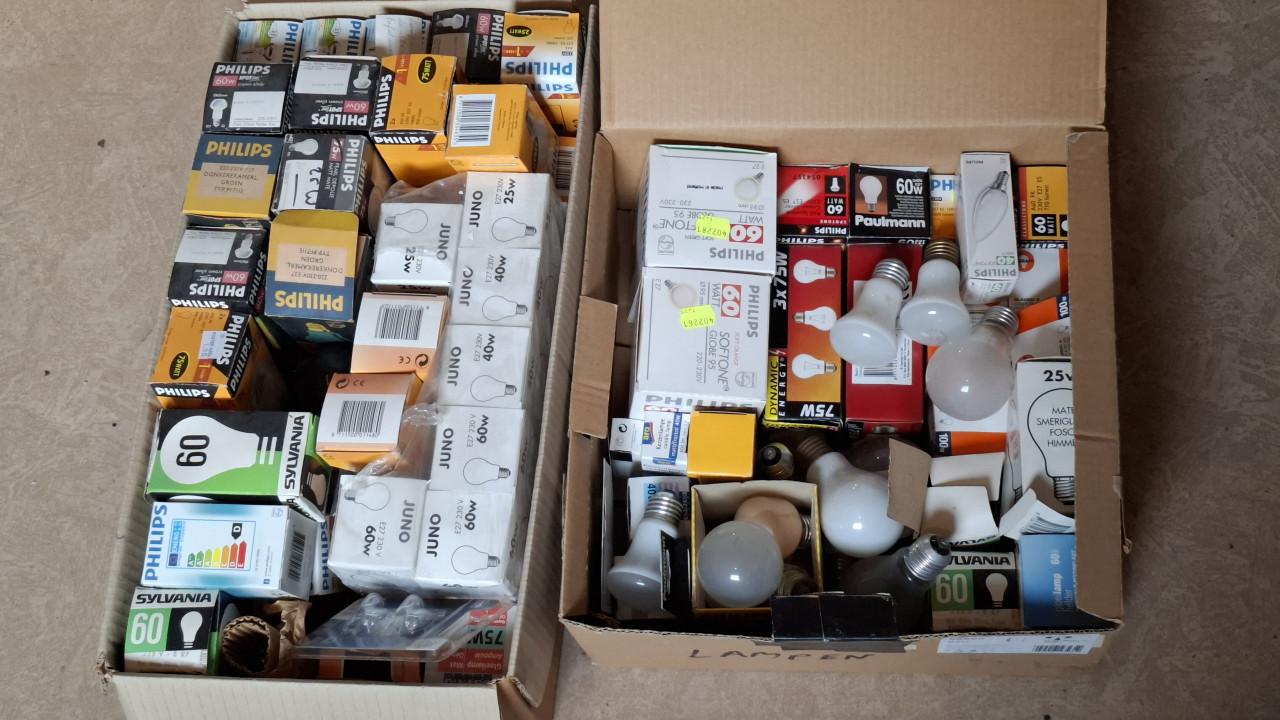 GRATIS AF TE HALEN!!!  DIVERSE GLOEILAMPEN