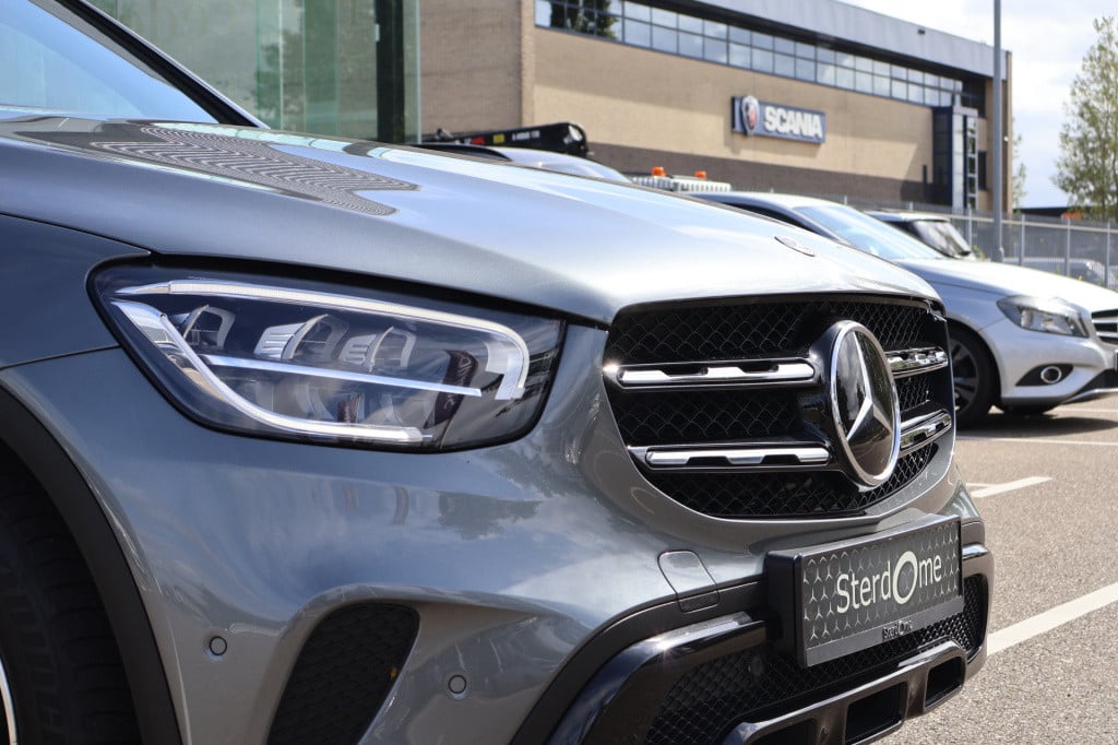 Mercedes-Benz Glc 300e 4matic business solution luxury l mbux l panoramadak
