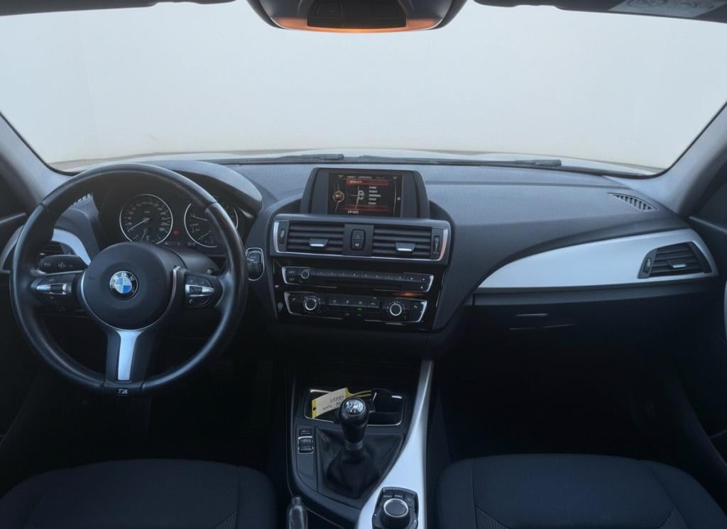 BMW 1 Serie 118i essential