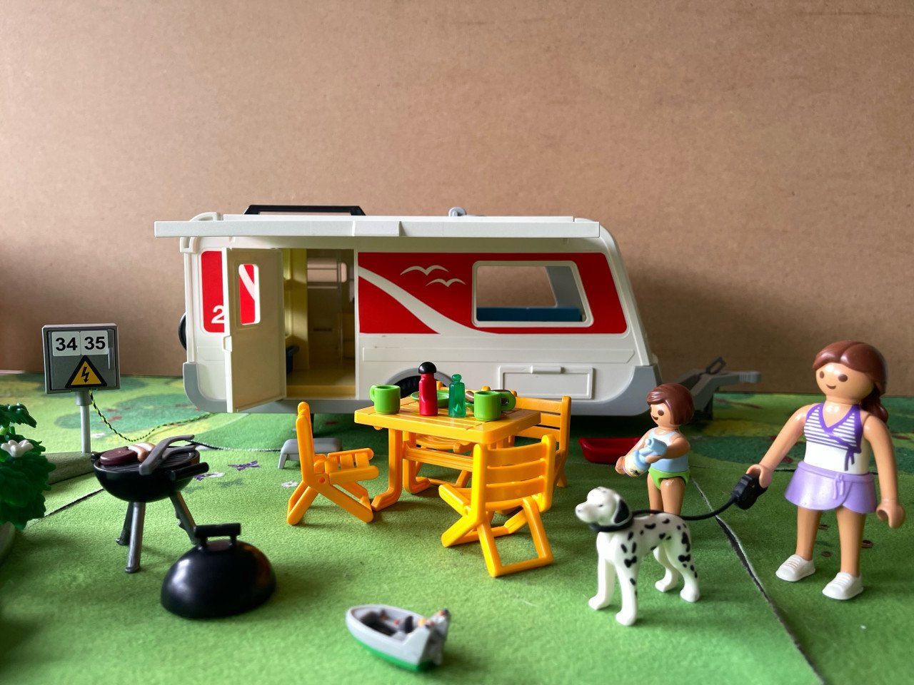 Playmobil caravan