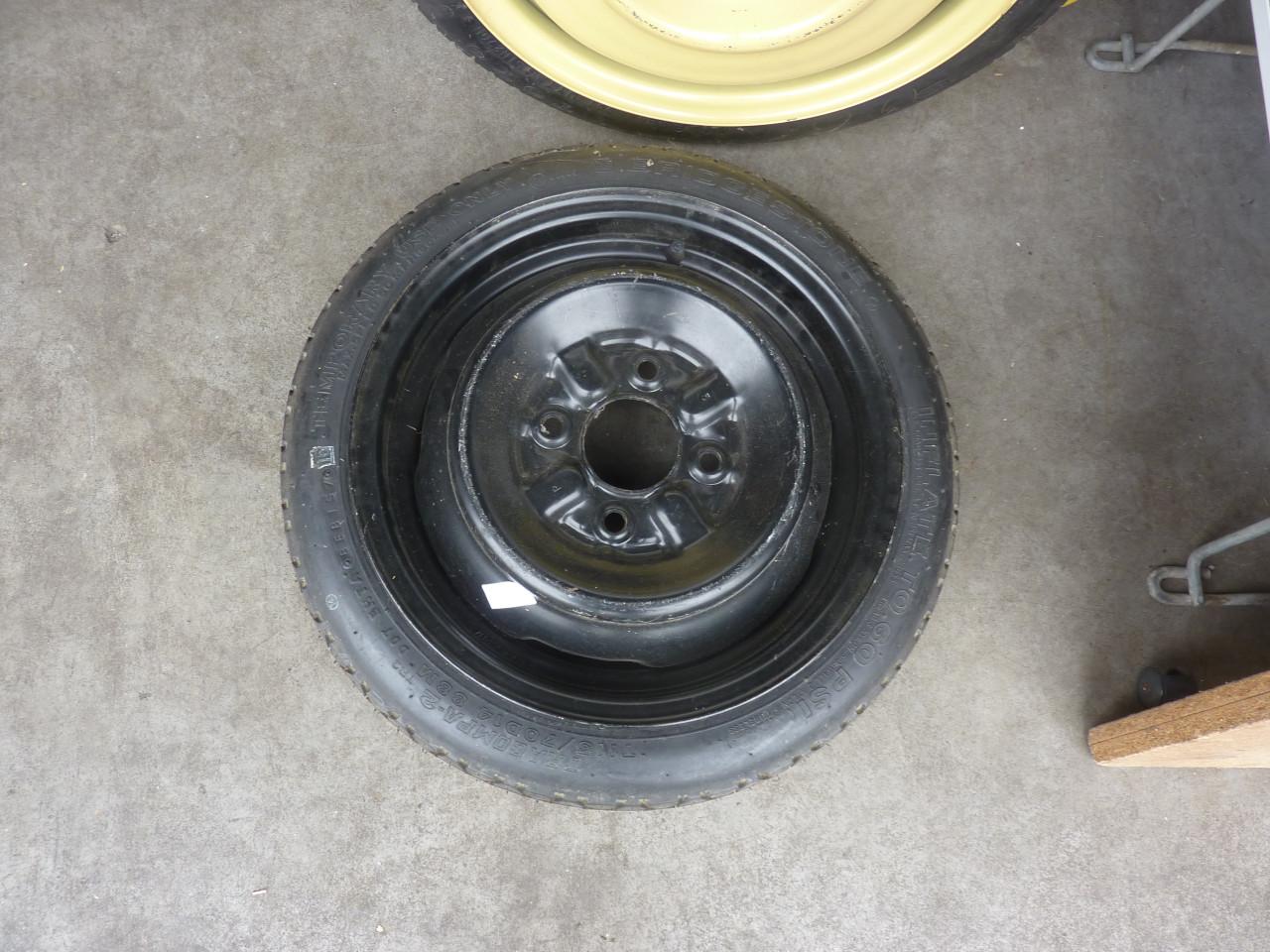 Autobanden "thuiskomertjes" met krik