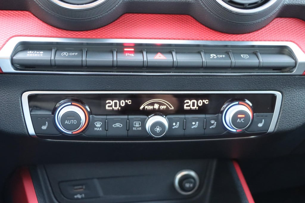 Audi Q2 35 tfsi s edition 150pk s-tronic