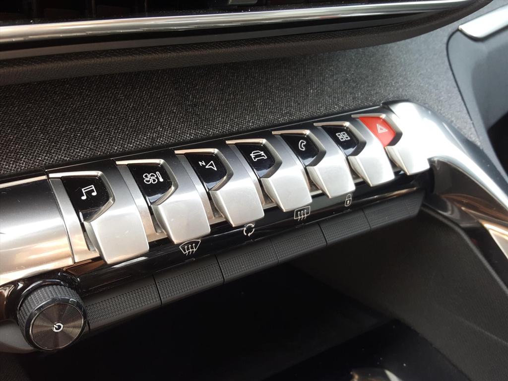 Peugeot 3008 1.2 130pk s&s allure apple carplay & android auto | navigatie 