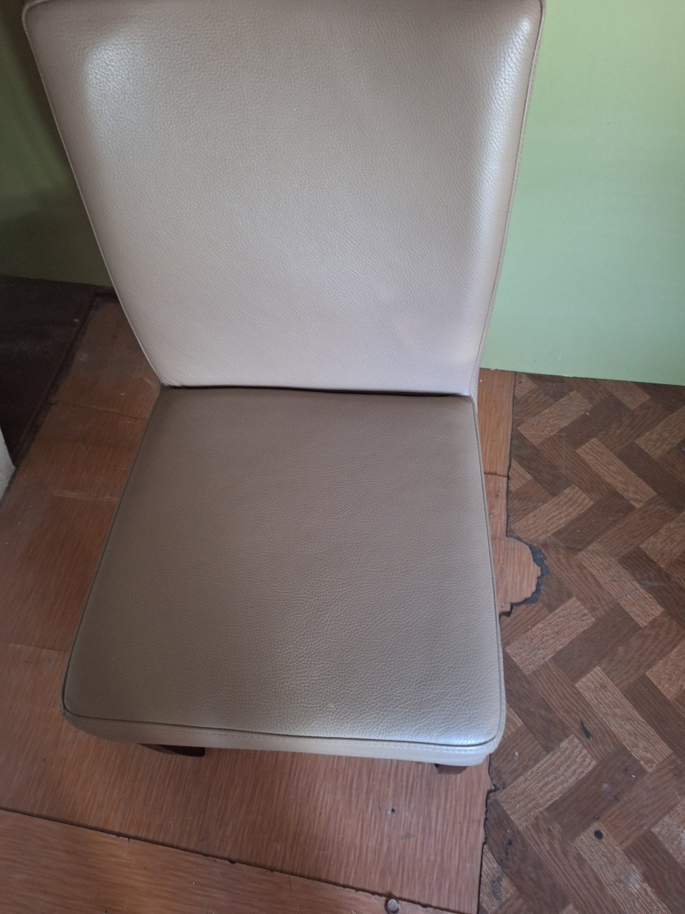 Leren stoelen