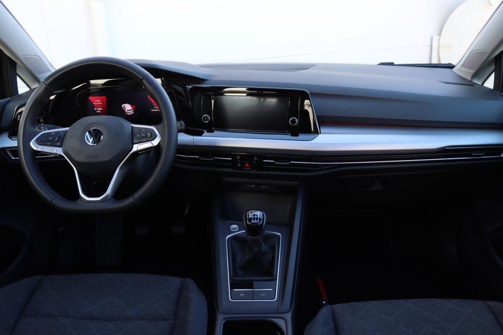 Volkswagen Golf 1.0 tsi life 110pk