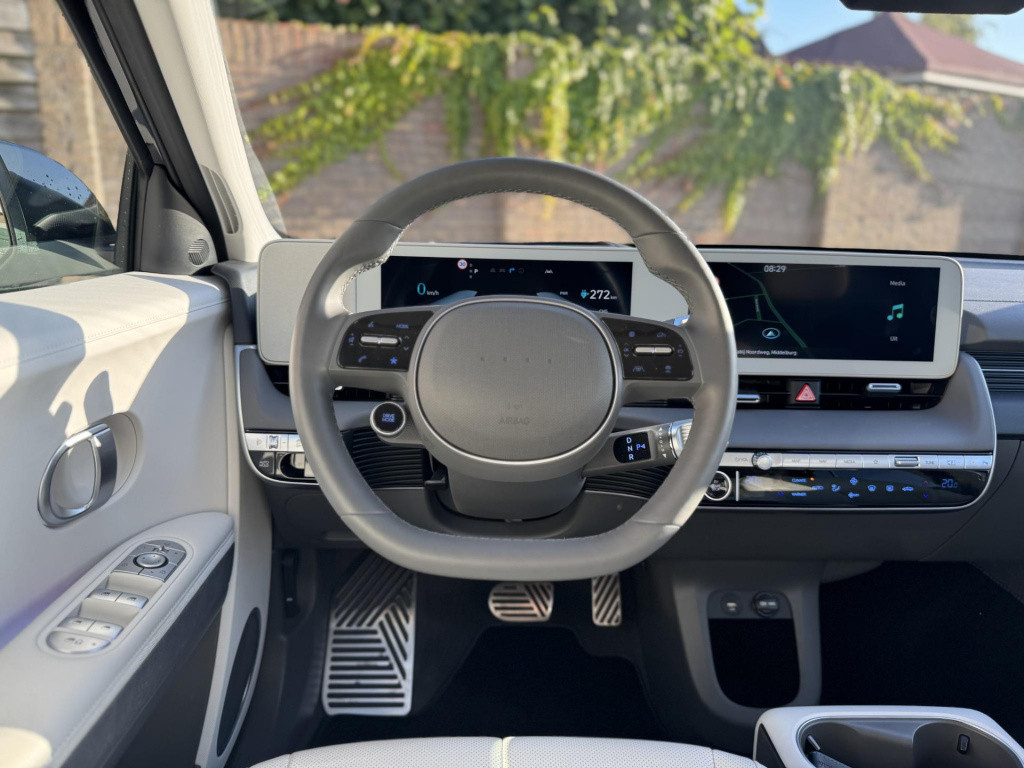 Hyundai Ioniq 5 connect+ 77.4 kwh + trekhaak!
