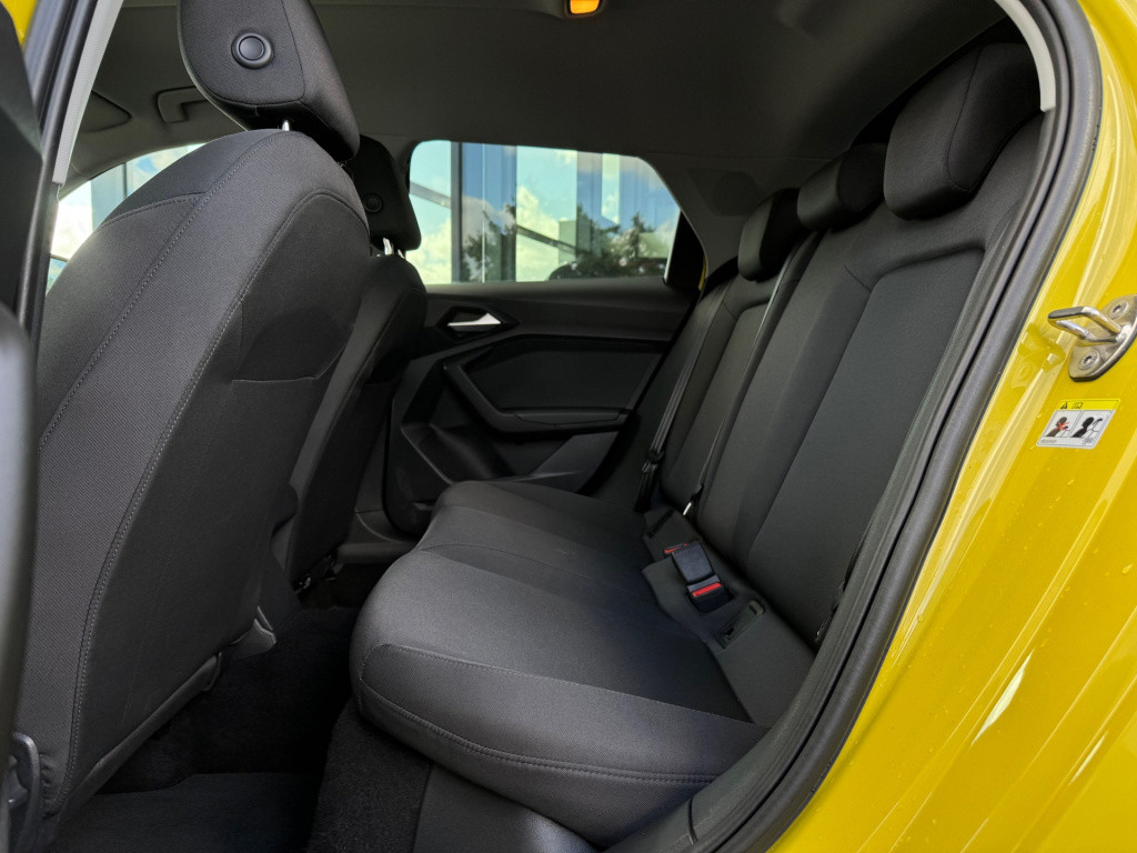 Audi A1 Sportback 25 tfsi edition s- line * carplay * led * automaat