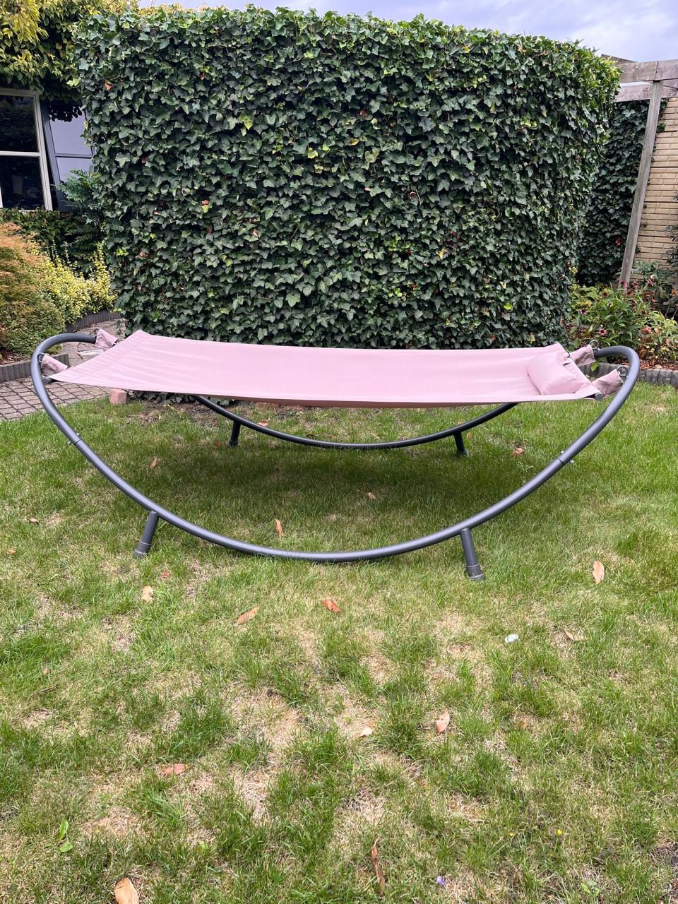 Vrijstaande hangmat met frame