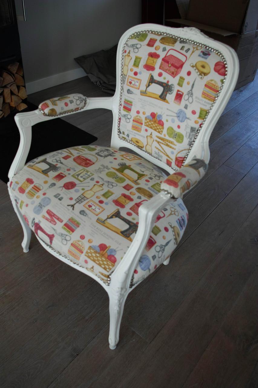 Fauteuille-nieuw bekleed.