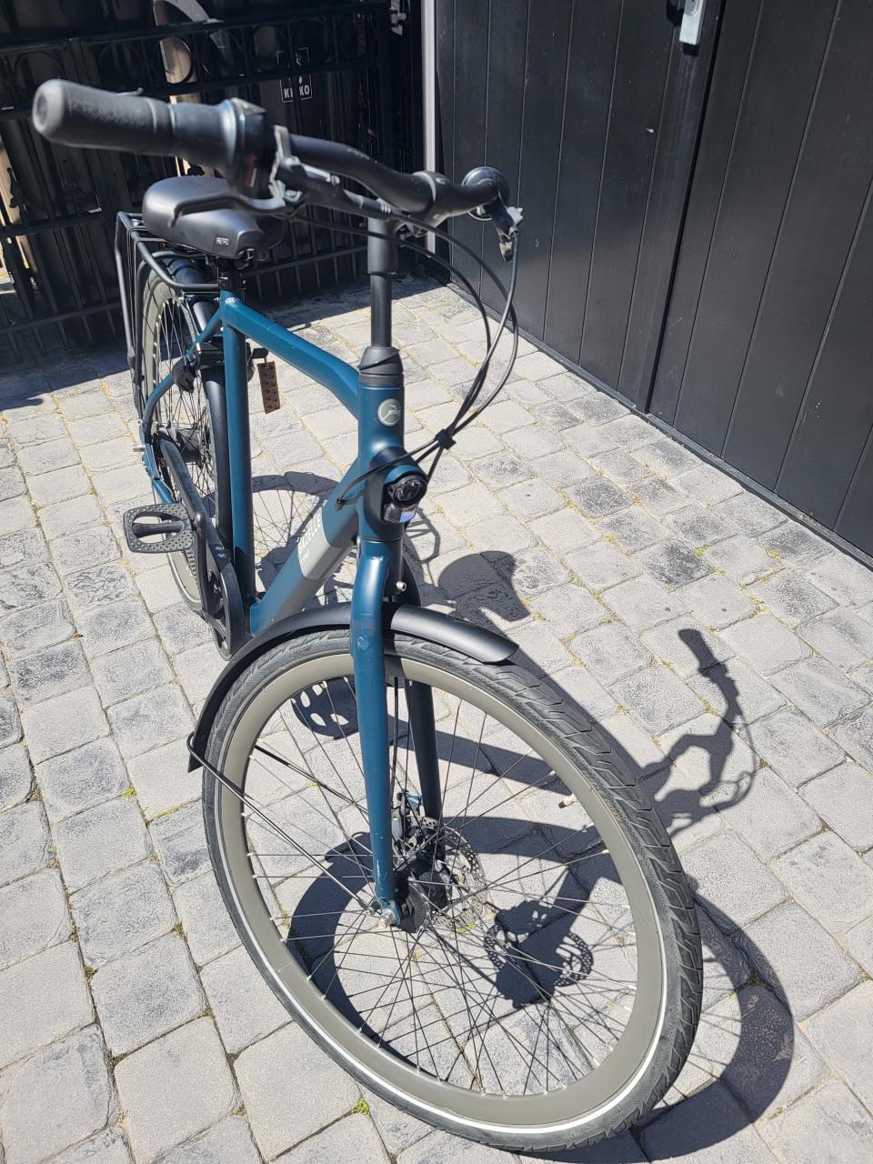 Herenfiets / jongensfiets Gazelle Esprit fiets met belt uit 2024
