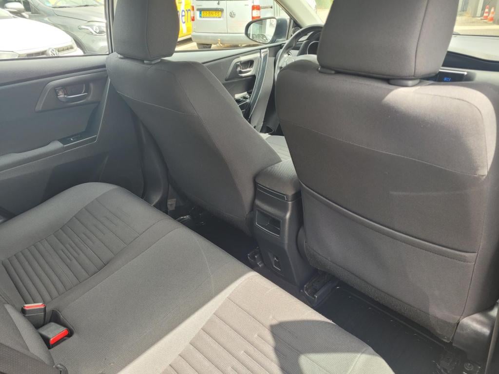 Toyota Auris 1.8 hybrid executive automaat