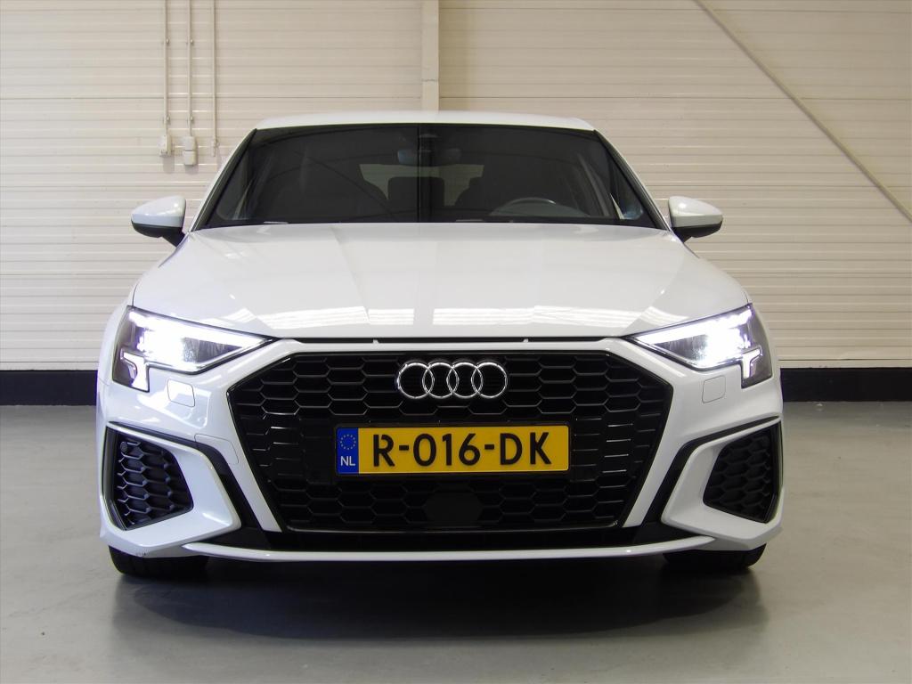 Audi A3 35 tfsi 150pk s tronic s line edition