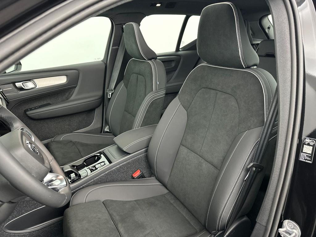 Volvo XC40 b4 plus black edition lounge 360 camera