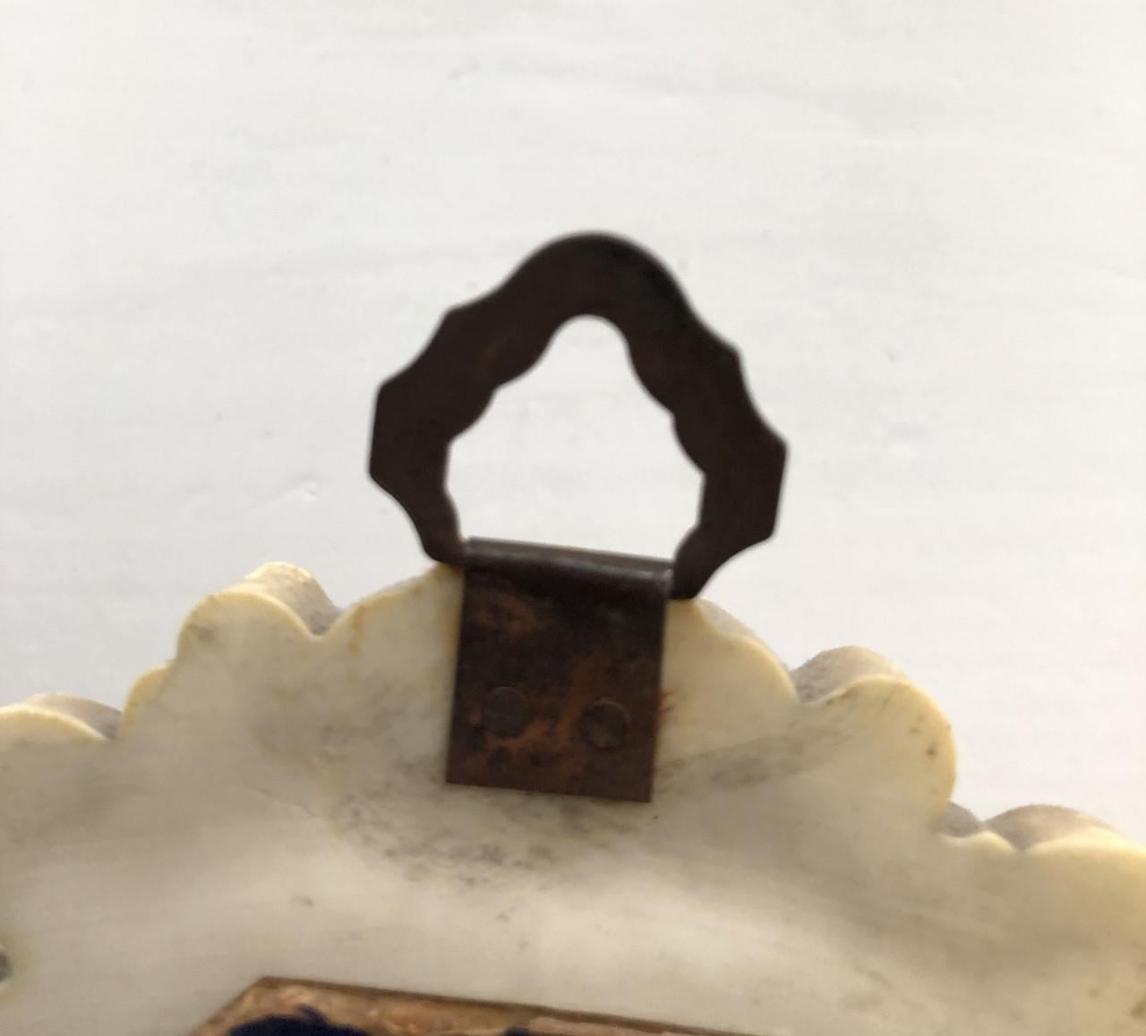 Mooie brocante kunststof barok lijstje/hanger met engel figuurtje