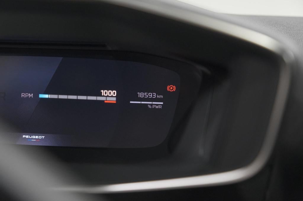 Peugeot 208 1.2 hybrid 145 e-dcs6 gt | alcantara pakket | camera | apple ca
