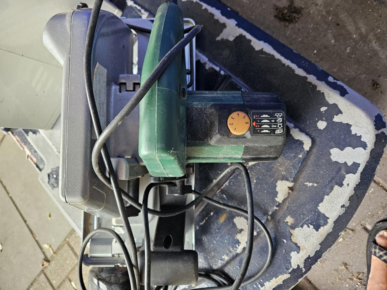 Zaagmachine  Bosch PKS 66 CE in ijzeren kist