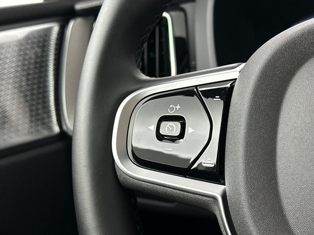 Volvo XC60 polestar engineered recharge plug-in hybrid awd
