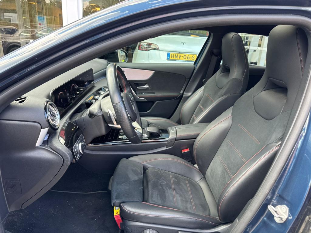 Mercedes-Benz A-Klasse 250 e business solution amg limited