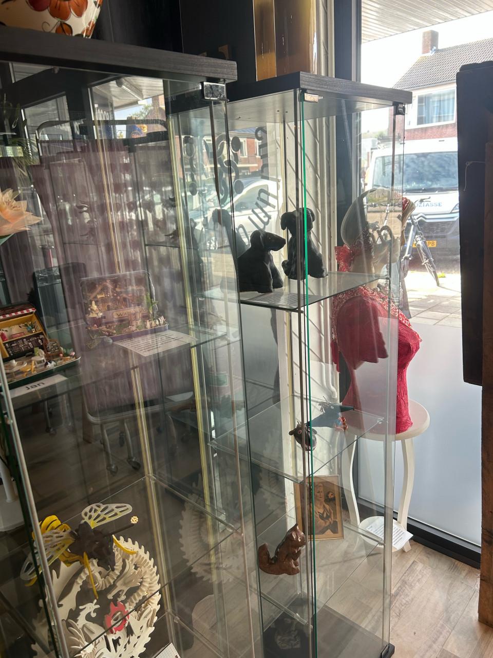 Vitrine kast 3x