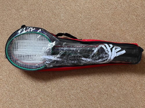 Badmintonset (compleet met 4 rackets en net en 2 shuttles)nieuw!