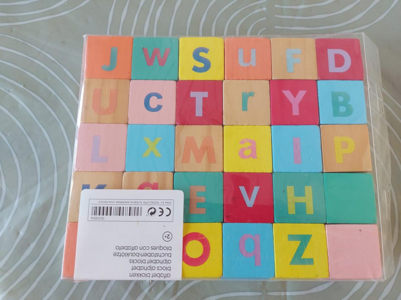 Z.g.a.n. HEMA houten alfabet blokken