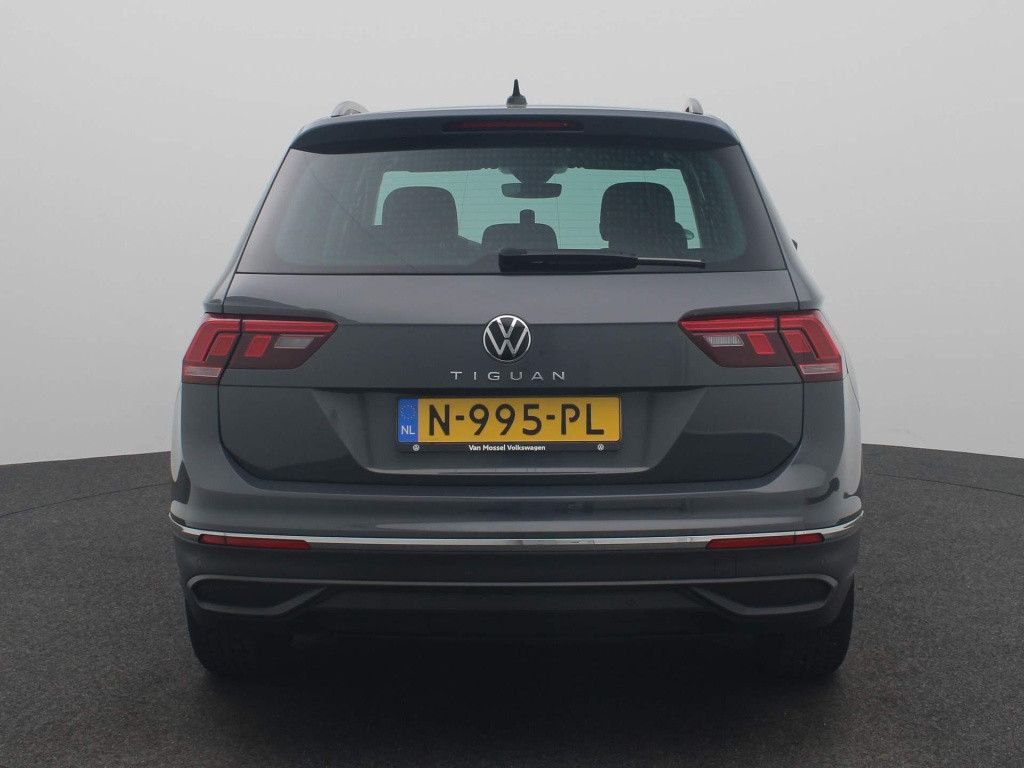 Volkswagen Tiguan 1.5 tsi life | automaat | lmv | climate control | navigat