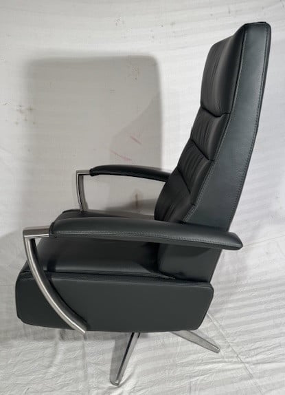 Relaxfauteuil/Relax fauteuil/Stoel. Dutch Design.