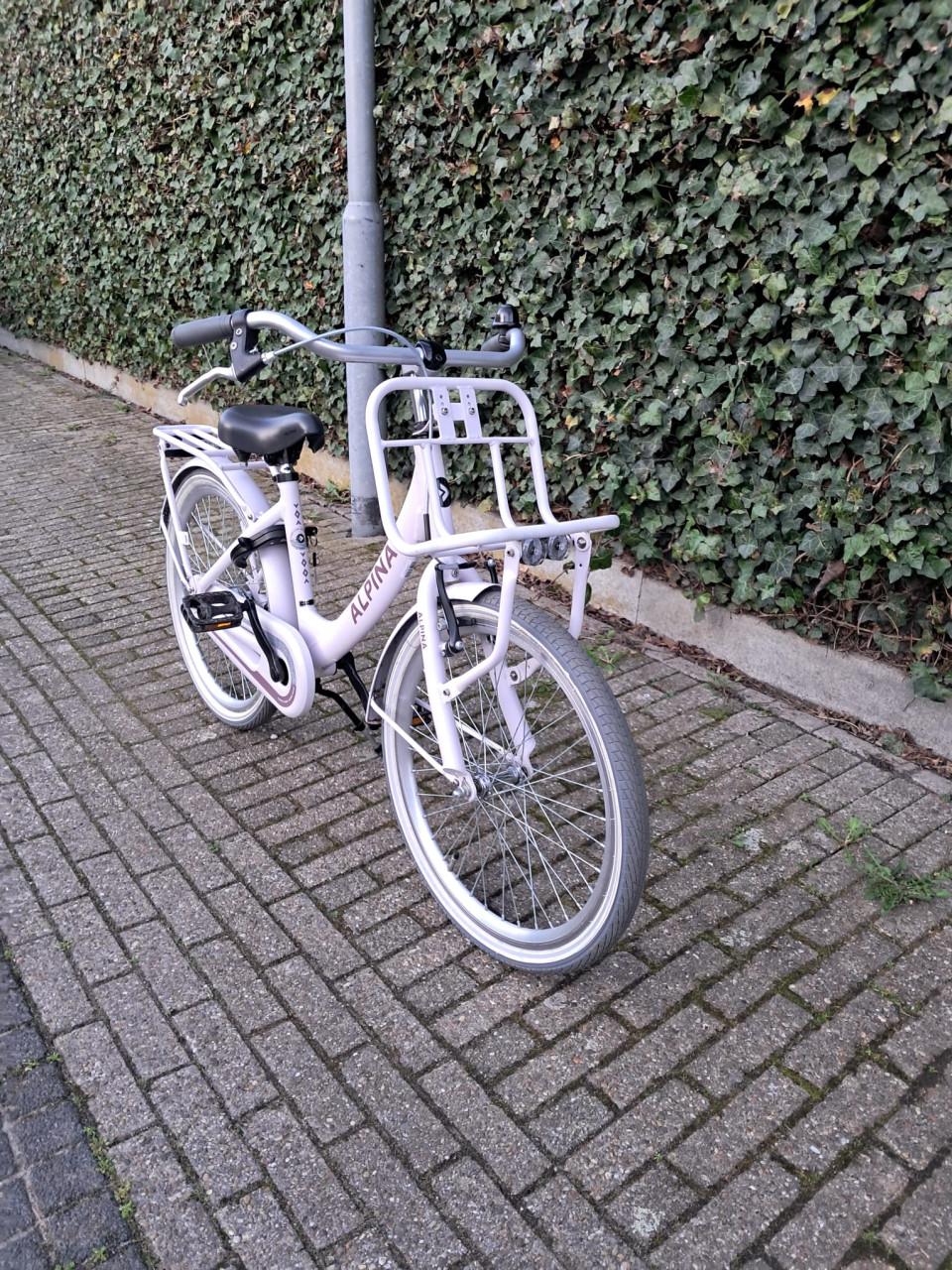 Mooie 22 inch Alpina Clubb Meisjesfiets