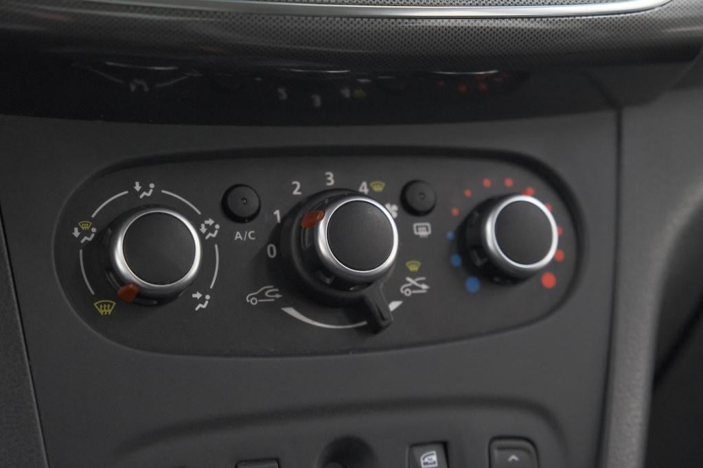 Dacia Sandero Stepway tce 90 sl | parkeersensoren | cruise control | naviga