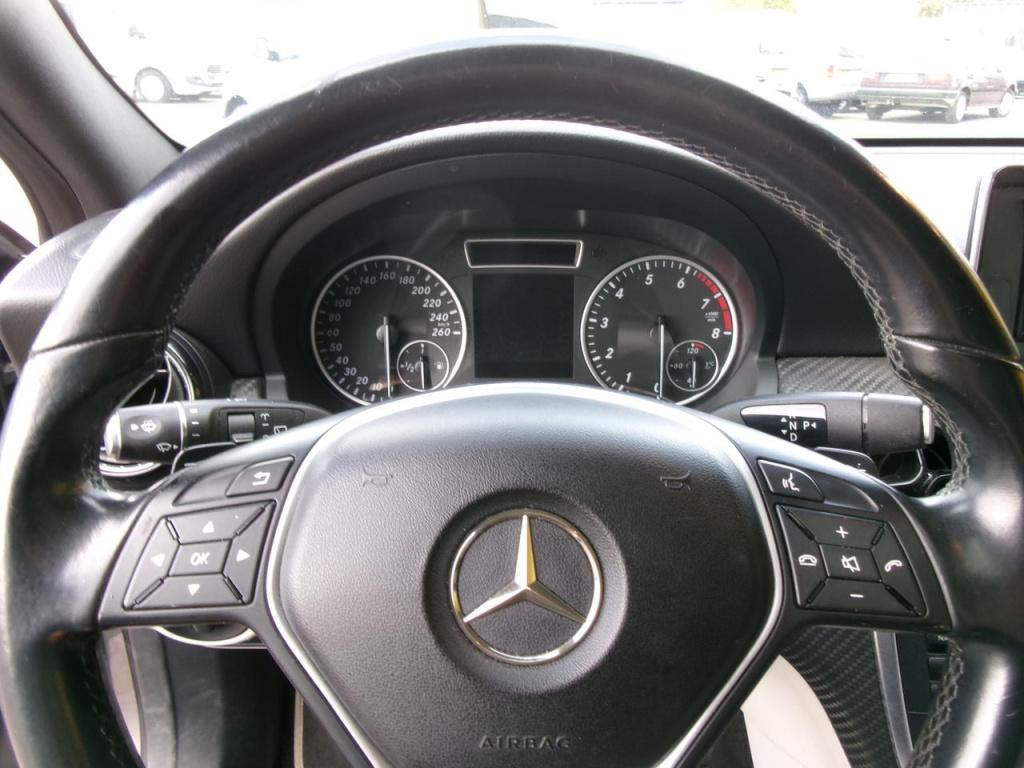 Mercedes-Benz Gla-klasse 200 automaat, cruise.contr., pano, leer, trekhaak