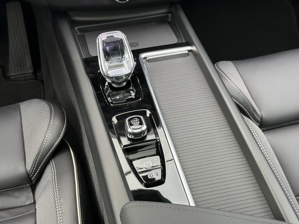 Volvo XC60 t6 398pk ultra black edition recharge| panodak| 360camera| adap.