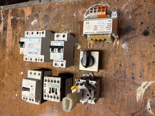 Diverse schakelmateriaal