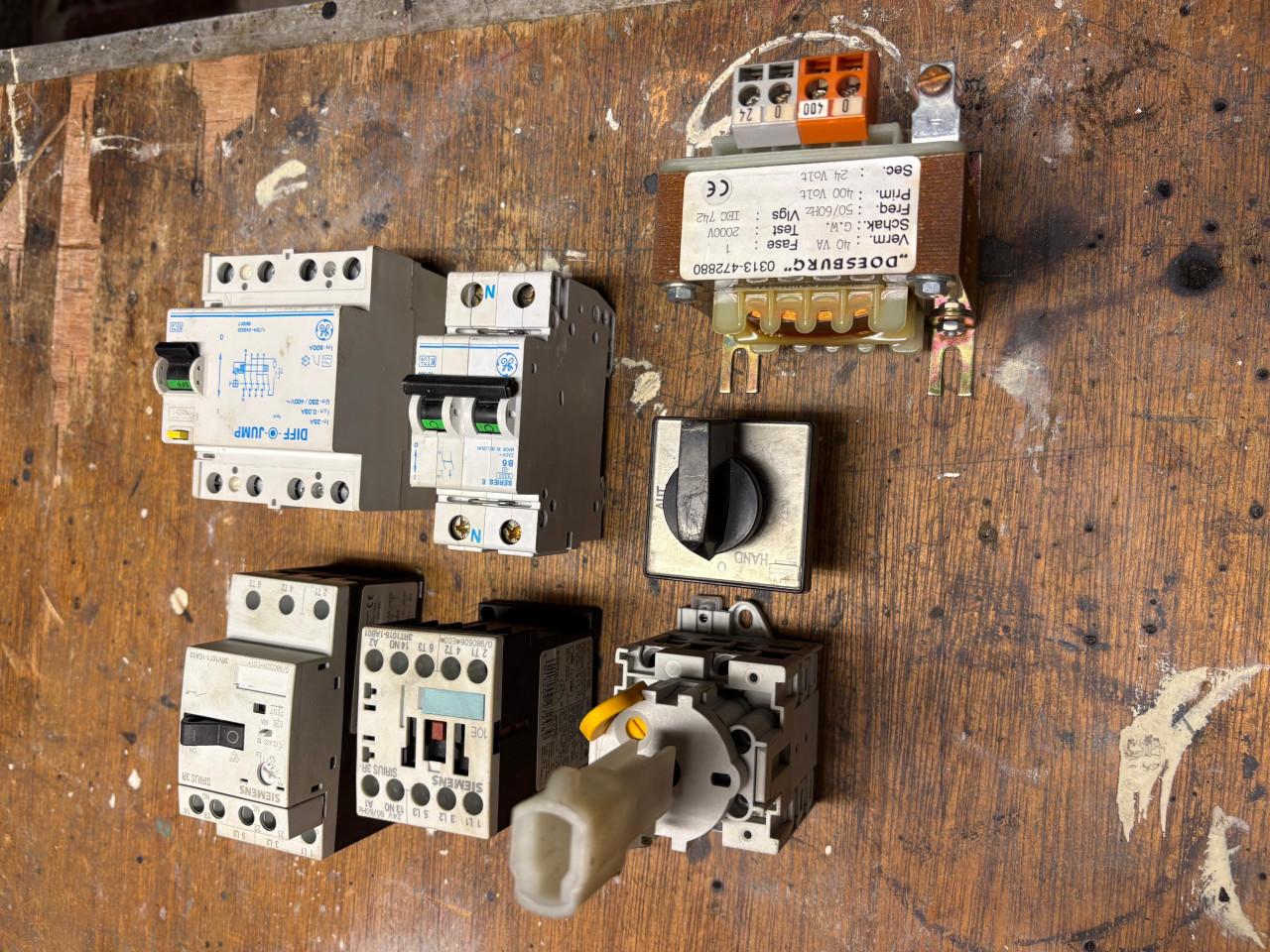 Diverse schakelmateriaal