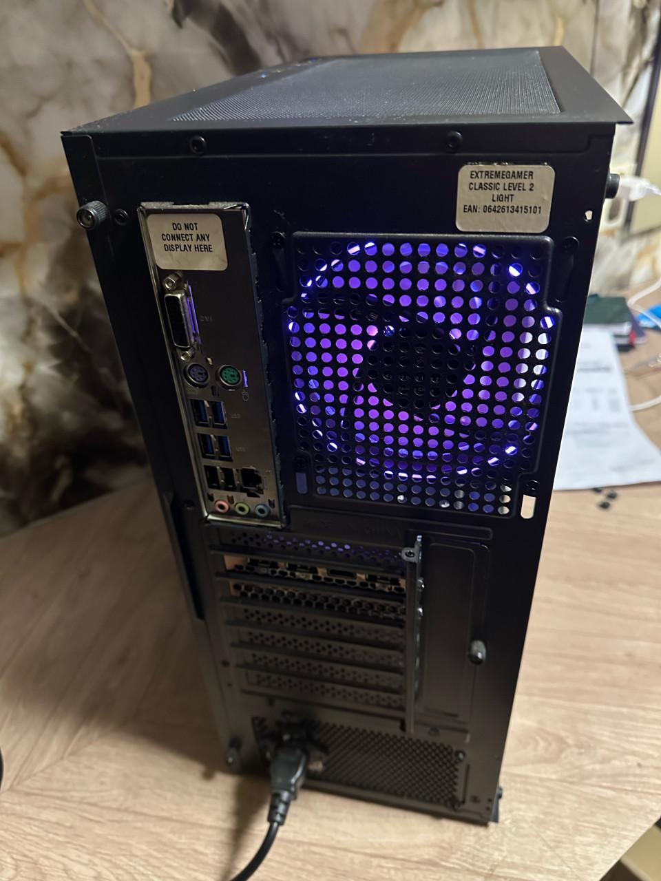 Complete Gaming PC inclusief tweede scherm
